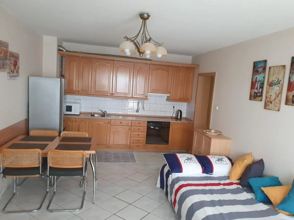 Apartament KOALA Kołobrzeg , 50 m do plaży , garaż , WIFI ,